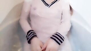 【お風呂オナニー】着衣で濡れたおっぱいをもみもみ♡乳首コリコリ