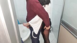 Step Sister Surprised Steb Brother Masturbe and she made Handjob for him
