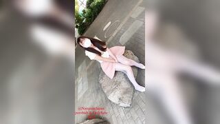 人が多い公園でリモコンバイブでNANAと遊んじゃう！