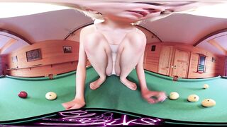 VR 360 ° Girl with Balloons, Funny Moments