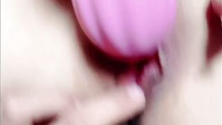 【完全素人ギャル】電マをボッキクリマンコに当てて、よがる姿がエロ過ぎる