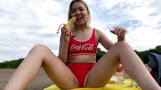 Eating a Banana on the Beach made the Guys Blush