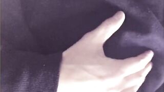 【ちくびぜめ】ぽっちり乳首をエッチな色のスポンジでコリコリ Nipple Massage with PINK Sponge Japanese Masturbation Orgasm