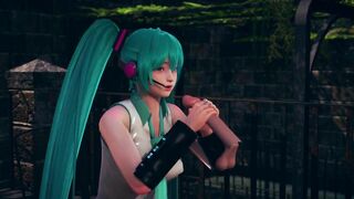 Miku makes a Fan Pleasing before a Concert
