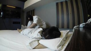 日本人の女の子にマッサージ施術（japanese Girl）