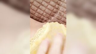 HOT AMATEUR GIRL SEND HER SELFIE MASTURBATION TO BF