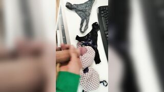 ESPIANDO El DORMITORIO De La HERMASTRA, El SUJETADOR SEXY, Puso DURA La POLLA