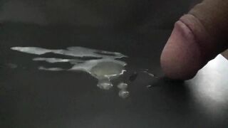 【特濃射精】オナ禁明けに朝日を浴びながら気持ちよく射精。後半は粘り気が凄いです。