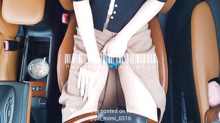 広いコンビニの駐車場で...♡車内オナニー