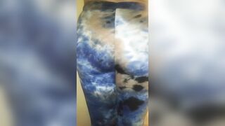 Shaking Booty Dava Gold