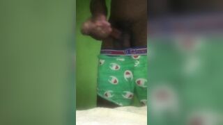 Look how Hard i Cum ???? i need a Bad Girl to take Control of my BBC