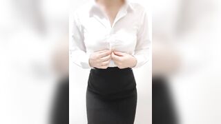 【素人】どんどんお洋服を脱いでいきます....♡【脱衣】