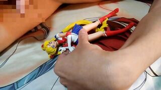 セーラームーンのフィギュアにぶっかけ顔射オナニー【キモオタクの喘ぎ声あり】