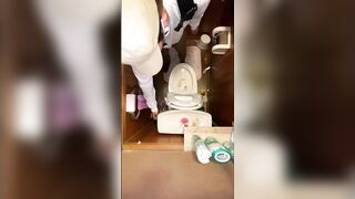 弟のリアルのおしっこww
