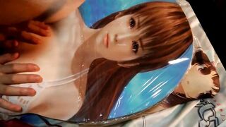 DOAX霞等身大おっぱいマウスパッドにキス&パイズリ&顔射大量ぶっかけ