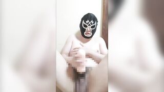 元ラクビ―部の変態男が乳首をいじりながらオナホールを使ってセクシーな喘ぎ声をあげて大量射精