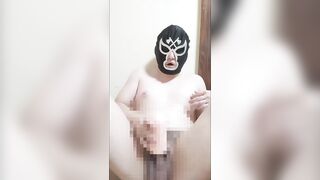 元ラクビ―部の変態男が乳首をいじりながらオナホールを使ってセクシーな喘ぎ声をあげて大量射精