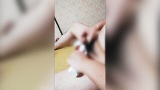 変態日本人ゲイが電マおもちゃでいやらしいオナニー Hentai Japanese Gay Masturbates with Electric Toys