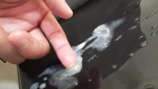 オナ禁明けのお久し射精を気持ちよく行い、射精後は不純物の多い濃厚精液をいじる変態君。