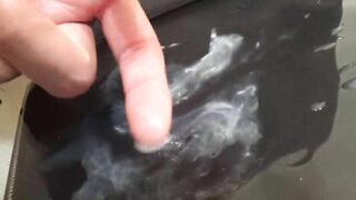 オナ禁明けのお久し射精を気持ちよく行い、射精後は不純物の多い濃厚精液をいじる変態君。