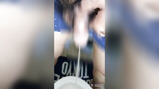30代既婚者。勢いのあるおしっこ