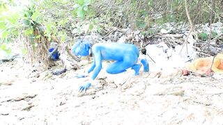 Bodypinat Cosplay : a Blue Pokemon in the Wild