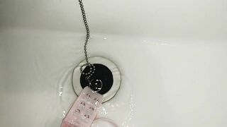 piss-covered pink bra! hentai boy is pissing to pink bra!
