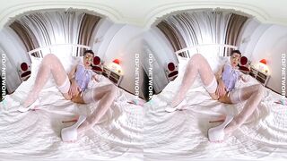 DDFNetwork VR - Sasha Rose Cosplay Masturbation in VR