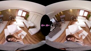 18VR.com Fucking Bruntte Teen Bunny Love In POV VR