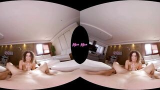 18VR.com Fucking Bruntte Teen Bunny Love In POV VR