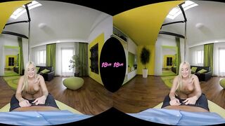 18VR Daisy Lee Loves Fuck In Stockings VR Porn