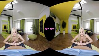 18VR Daisy Lee Loves Fuck In Stockings VR Porn