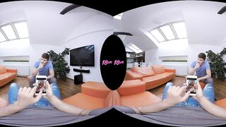 18VR Vinna Reed Enjoys Anal Threesome VR Porn