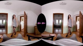 18VR.com Lee Anne Makes Things Right With Mind-Blowing Sex