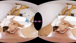 18VR.com Petite Teen Cindy Shine Speaks Universal Language Of Hard Sex