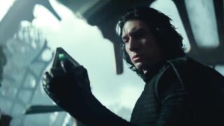 Rey gets a glimpse of the dark side