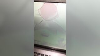Парень жестко ебёт свою руку и сладко кончает под хентай