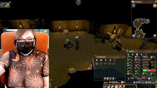Busty Gamer girl shows Runescape Stats