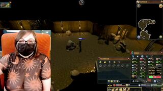 Busty Gamer girl shows Runescape Stats