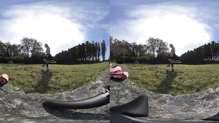 Nude Hula Hooping in a random backyard 180 VR Virtual Reality 3D