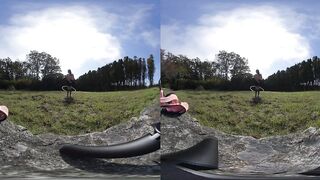 Nude Hula Hooping in a random backyard 180 VR Virtual Reality 3D