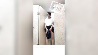 Hentai japanese girl exposes masturbation in a public toilet