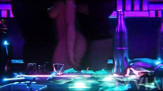 Elise – The Doom Club Party
