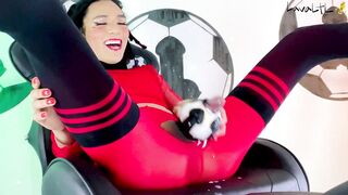 Super hot tgirl enjoys with MULTICUMSHOT ball and splashes all over!