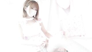 写真を撮ってる最中にﾑﾗﾑﾗしてdildoでｵﾅﾆｰ