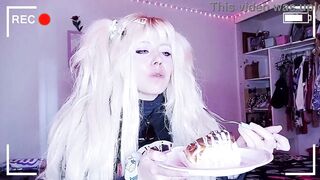 ⋆｡° ˗ˏˋ ˎˊ˗ Cinnamon rolls on my unicorn plate ⋆｡° ˗ˏˋ ˎˊ˗