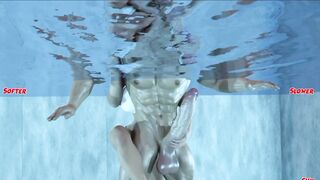 Stepsis handjob in pool