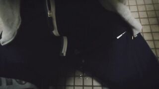 【個人撮影】女子学生マネージャーが公園のトイレで秘密のご褒美！口内大量射精と大量中出し！！！ 日本人 素人 野外 声我慢 部活 フェラ 手コキ カップル