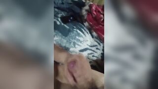 Hombre masturbándose rico