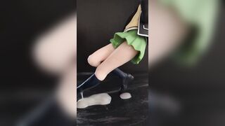 五等分の花嫁 中野四葉の生脚太ももにおちんちん擦り付けて射精 フィギュアぶっかけ